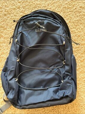 L.L. Bean Navy and Black Backpack with Bungee Cord comfort carry laptop 30L